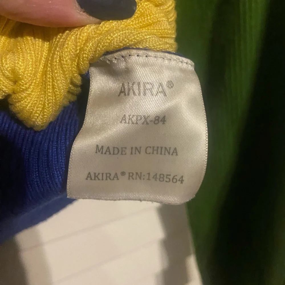 Akira/paxton Color Block Cropped Cardigan size medium - Picture 8 of 13